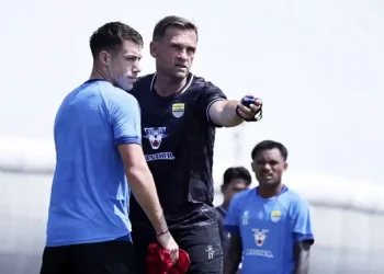 Persib Bandung Tetap Tenang Menanggapi Klaim Pelatih Cong-Viettel
