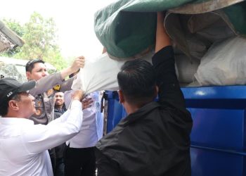 Temuan Pangan Beras Dioplos, Mentan Amran: Mafia Pangan Itu Nyata