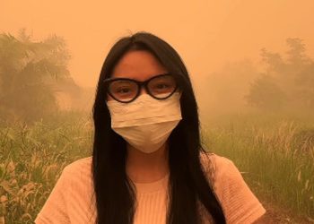 Langit Menguning Akibat Kabut Asap yang Semakin Tebal