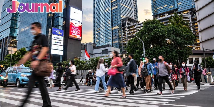 Turunkan Kualitas Saat Masyarakat Mencari Cara untuk Bertahan Hidup
