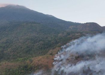 Karhutla Gunung Ciremai, Pemkab Berkoordinasi dengan Pemprov untuk Water Bombing