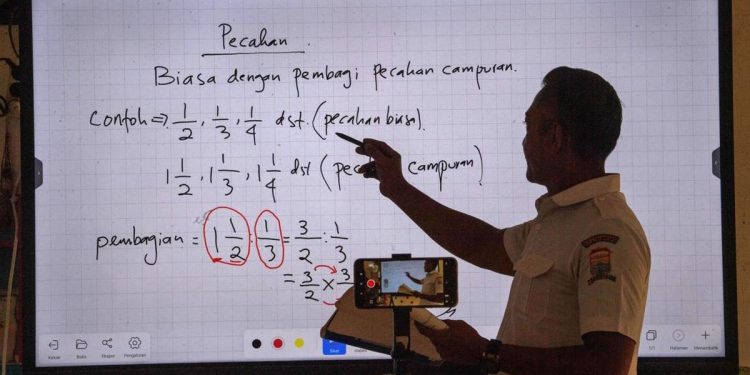 Darurat Asap Karhutla di Sumut, Semua Sekolah Terapkan PJJ Sampai 21 Oktober